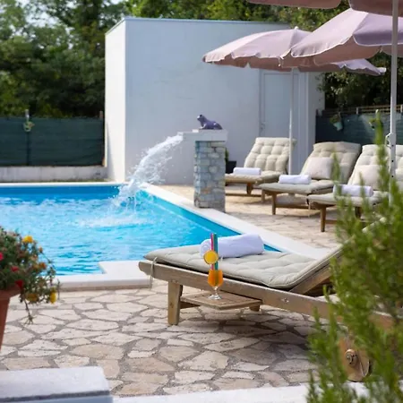 Ferienhaus House Edvard *